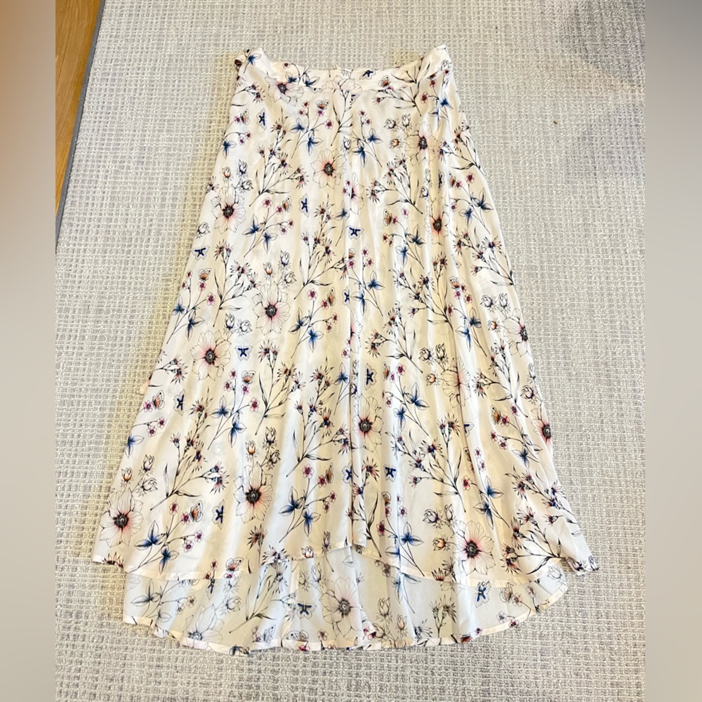 VELVET Pink- baige midi skirt with flowers. Size small. Never worn. No tags